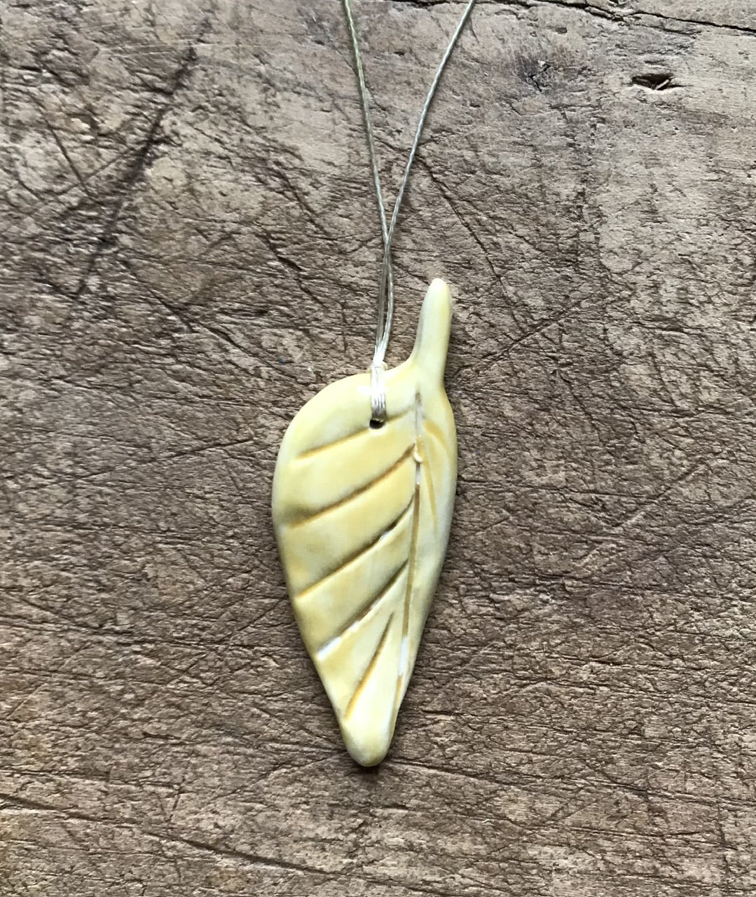 Hanging little decorations- porcelain / flat - variations